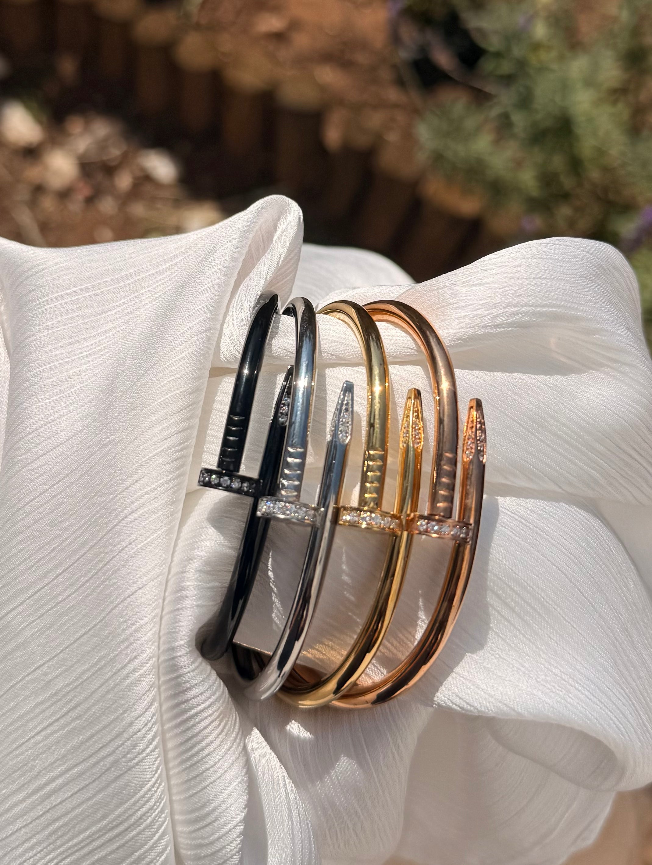 Zaria Bangle